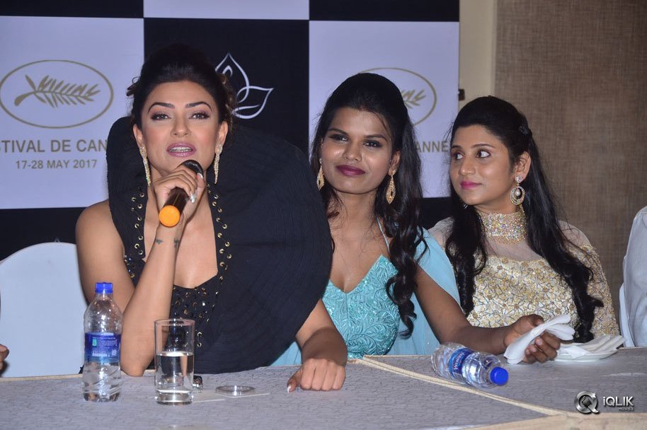 Sushmita-Sen-at-Sashi-Vangapalli-Cannes-Red-Carpet-2017-Success-Meet